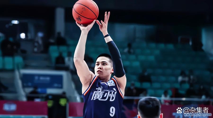 陈盈骏15+6+6助广州逆袭青岛 鲍威尔三双难救主 陈盈骏15+6+6助广州逆袭青岛 鲍威尔三双难救主