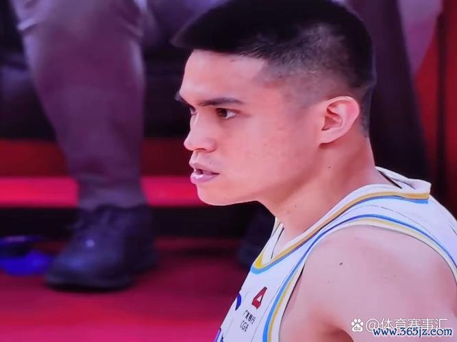 陈盈骏15+6+6助广州逆袭青岛 鲍威尔三双难救主 陈盈骏15+6+6助广州逆袭青岛 鲍威尔三双难救主