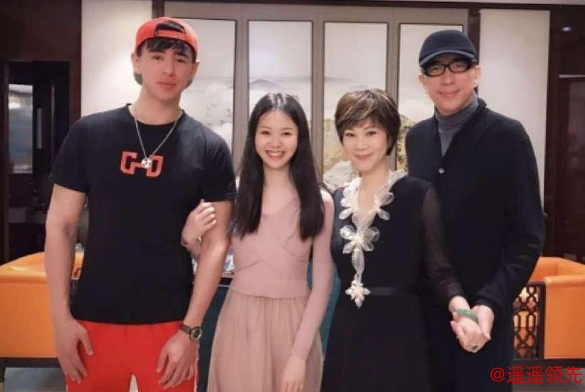 “乒乓女皇”曹燕华：早年与施之皓离婚，迟来的爱情让她更美丽