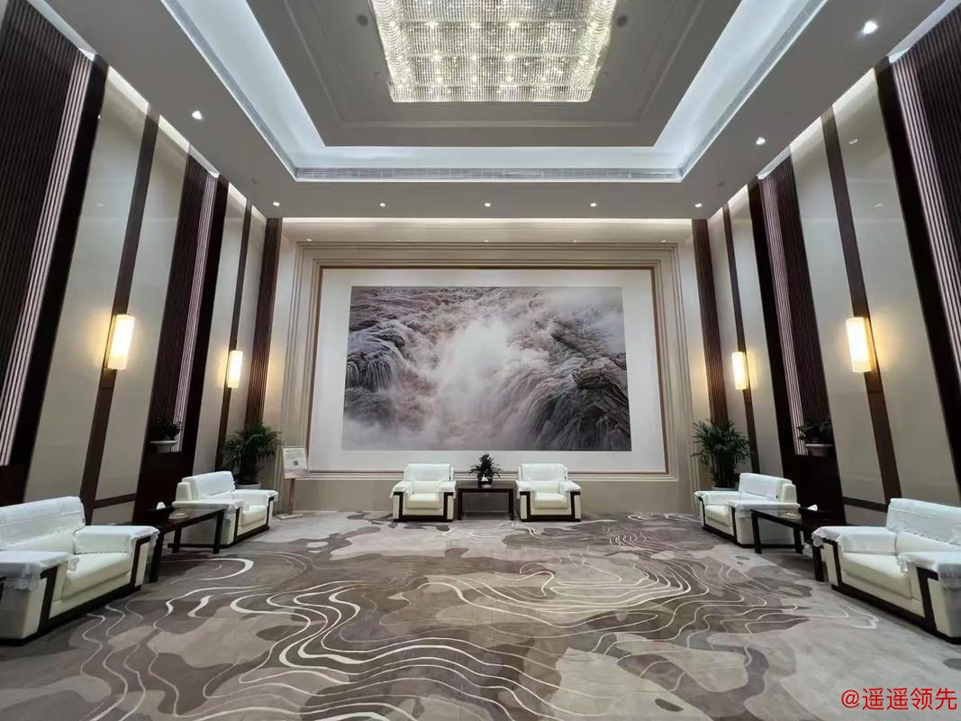 “五大道像一条河流，我的生命更像一条清流”