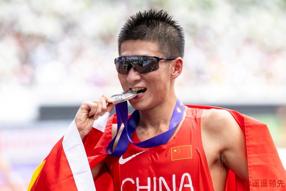 [图]中国选手王朝朝田径世锦赛男子20公里竞走摘银